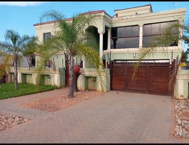 7 BEDROOM HOUSE FOR SALE IN SOSHANGUVE X